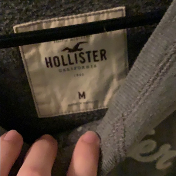 HOLLISTER pullover - Picture 2 of 2
